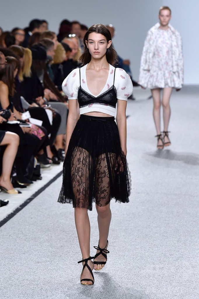 「ジャンバティスタ・ヴァリ」17年春夏