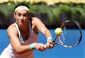 テニス、マドリード・オープン、女子シングルス3回戦。リターンを狙うキャロリン・ガルシア（2015年5月6日撮影）。(c)AFP/GERARD JULIEN