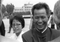 中国・北京（Beijing）を公式訪問したポル・ポト（Pol Pot）政権のキュー・サムファン（Khieu Samphan）幹部会議長（右）（1975年8月19日撮影）。(c)AFP