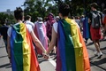 スイスのチューリヒで行われたLGBTIQ（レズビアン、ゲイ、バイセクシュアル、トランスジェンダー、インターセックス、クィア）の人たちによるパレード「チューリヒプライド」に参加する人々（2021年9月4日撮影）。(c)FABRICE COFFRINI / AFP