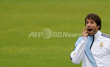 ハンブルガーSV ニステルローイを獲得 写真1枚 国際ニュース：AFPBB News