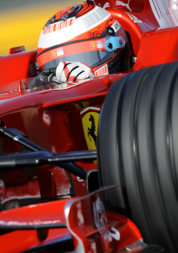 ライコネン フリー走行1回目でトップタイムを記録