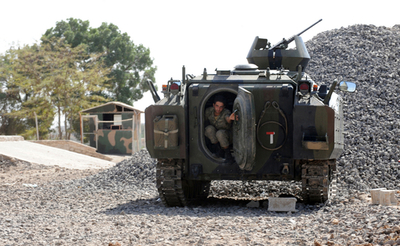 トルコ議会、シリアへの越境攻撃を承認