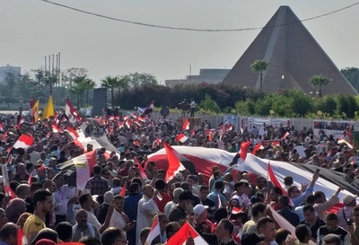 エジプトでまた反政権デモ、大統領支持者によるカウンターデモも