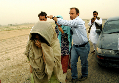 韓国人拉致事件、韓国政府高官と被害者家族が人質2人の解放を歓迎