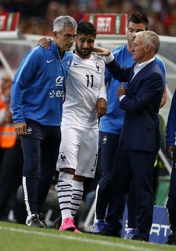 フランス、親善試合でポルトガル下すもフェキルが靱帯断裂