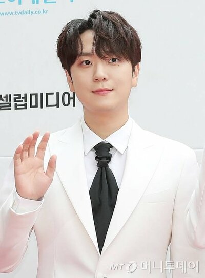 コ・ウリムの父「息子との関係が悪くなった」過度な関心に負担感 – KOREA WAVE