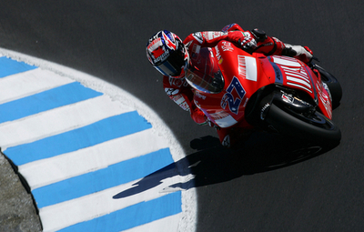 ストーナー フリー走行2回目もトップに