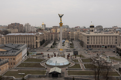 キーウ中心部で複数の爆発音 早朝の攻撃警報直後