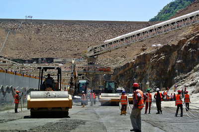 世界最大の砂漠湖を脅かす隣国のダム、ケニア