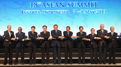 ASEAN首脳会議が閉幕、タイ・カンボジア問題は出口見えず