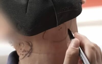 韓国・娘を惨殺された父親が号泣、自らの体に「娘にあった傷跡」再現…国民の怒りと哀悼広がる