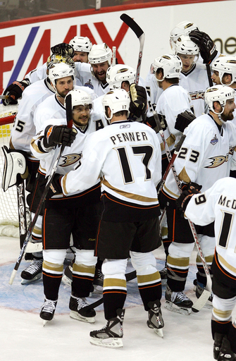 ダックス セネターズを降し優勝に王手