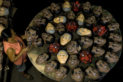 リオのカーニバル、オバマ米大統領のマスクが大人気に