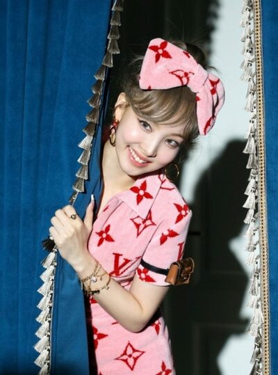 TWICEナヨン、米ビルボード最新15チャートにランクイン – KOREA WAVE