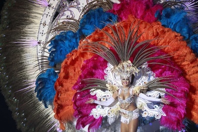 「カーニバルの女王」は誰に