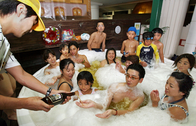 風呂好きでビール好きに朗報 箱根に「ビール風呂」登場