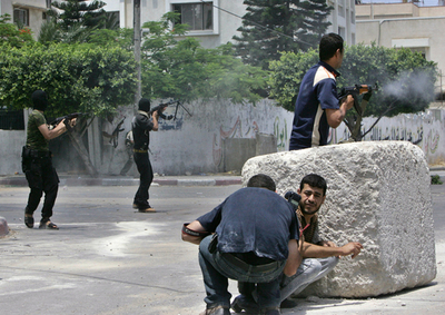 ハマス、ガザ地区からのファタハ追放を狙い猛攻撃