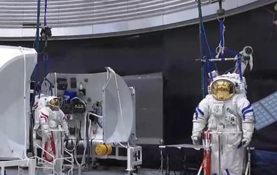 中国 「神舟12号」 宇宙服のディテールが改善