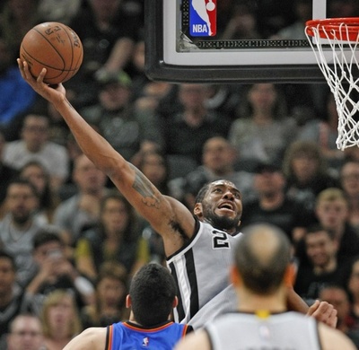 スパーズ、サンダーを破りホーム無敗を守る