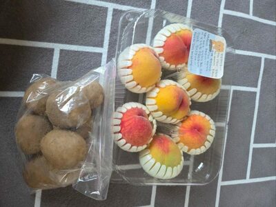 「ただ傘を貸しただけなのに」…韓国・豪雨の中の親切、桃とジャガイモになって返る