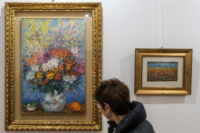 マフィアのボスから押収した絵画展、イタリア南部で開催