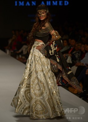 15年春夏ファッション パキスタン ウィーク カラチで発表 写真91枚 ファッション ニュースならmode Press Powered By Afpbb News 15年春夏ファッション パキスタン ウィーク カラチで発表 写真91枚 ファッション ニュースならmode Press Powered By Afpbb News