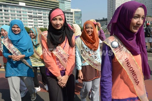 ミス ワールドへの回答 イスラム教徒限定の美人コンテスト インドネシア 写真6枚 ファッション ニュースならmode Press Powered By Afpbb News