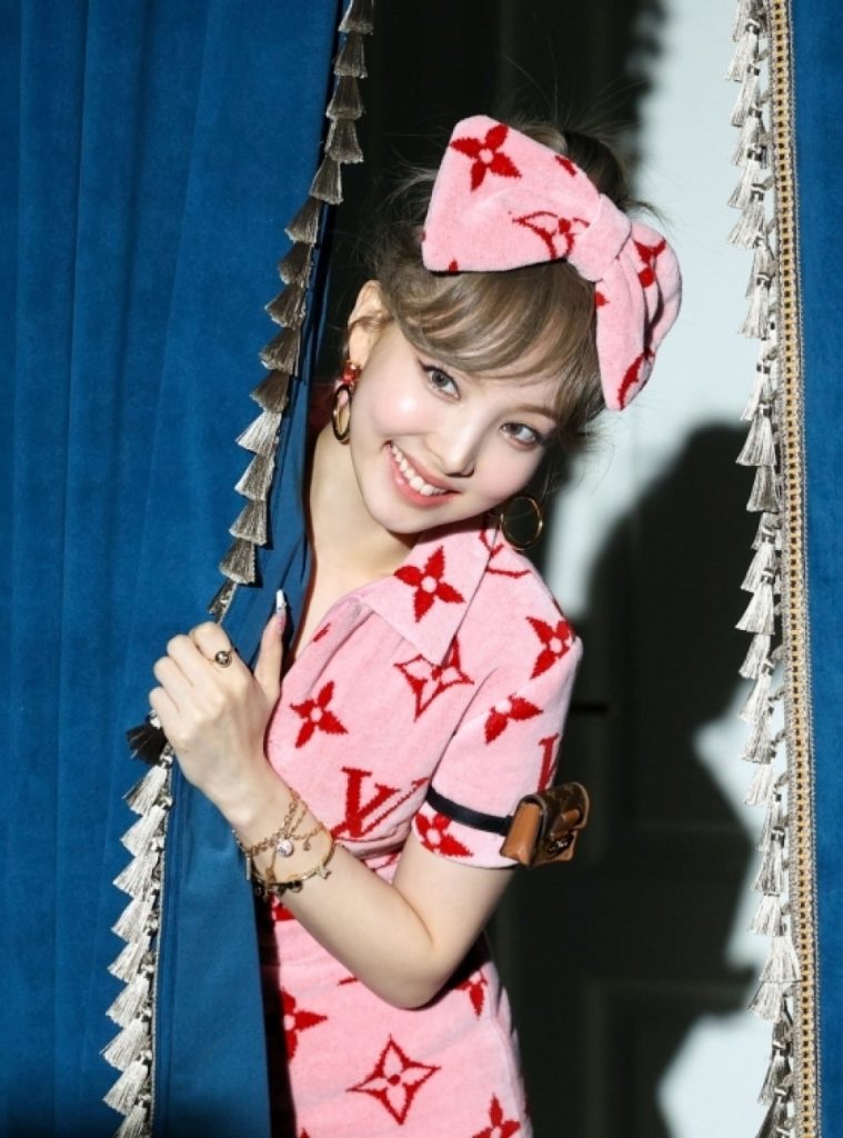 写真提供＝JYPエンターテインメント