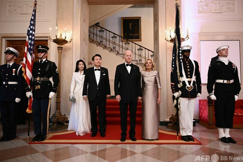 韓国大統領に喝采 ホワイトハウスで「アメリカン・パイ」歌う