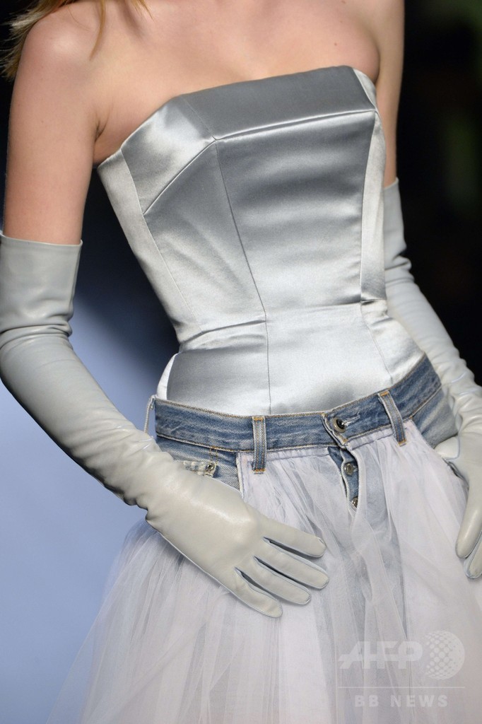 ナオミ・キャンベルもランウェイに、「ジャンポール・ゴルチエ」15年春夏オートクチュール