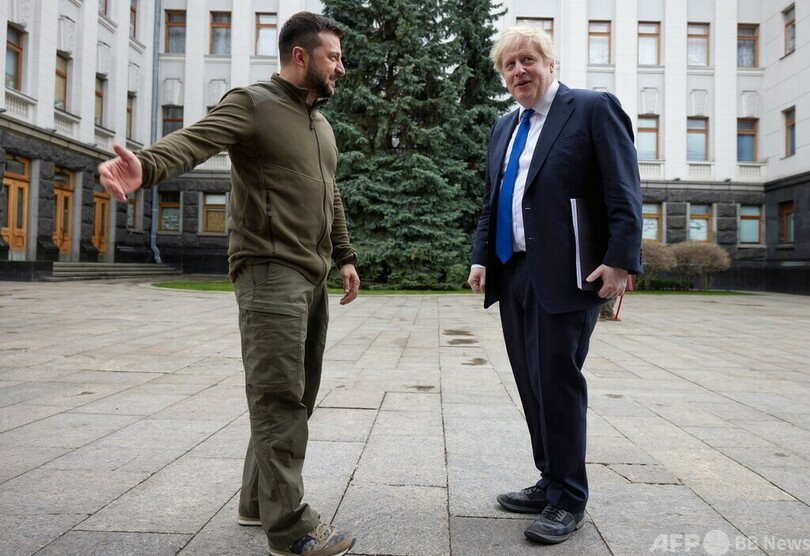英首相、キーウを電撃訪問 ウクライナ大統領と会談