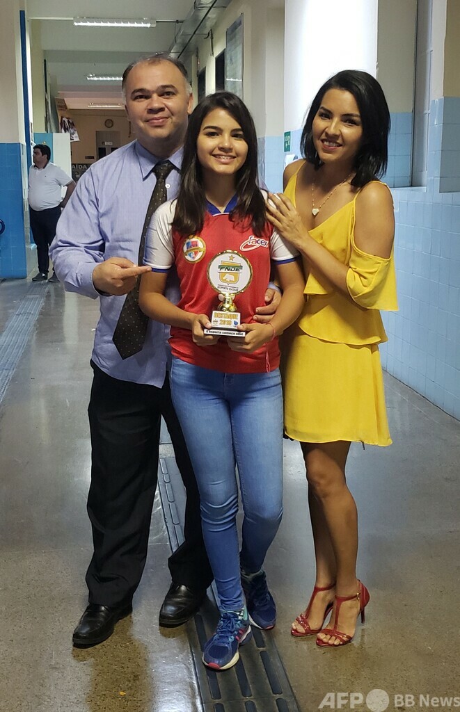 コロナで逝った父の手紙 ビートルズと共に娘の元へ ブラジル