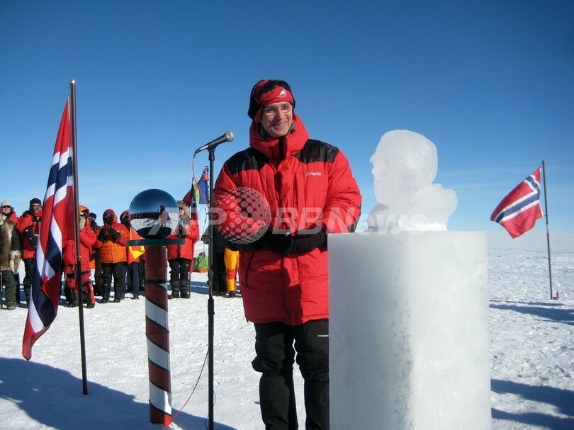 アムンゼンの南極到達から100周年、南極点で記念式典