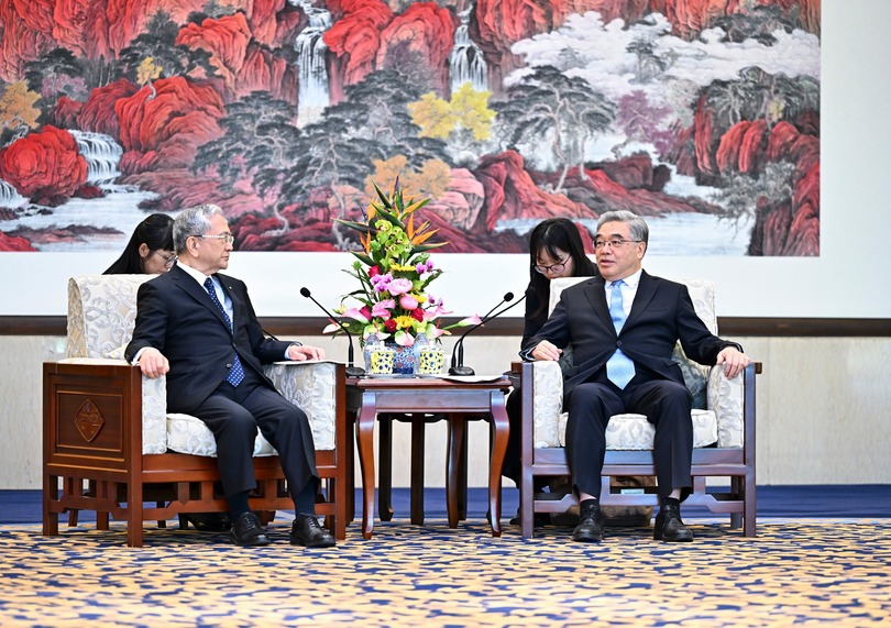 中国政協副主席、創価学会会長一行と会見