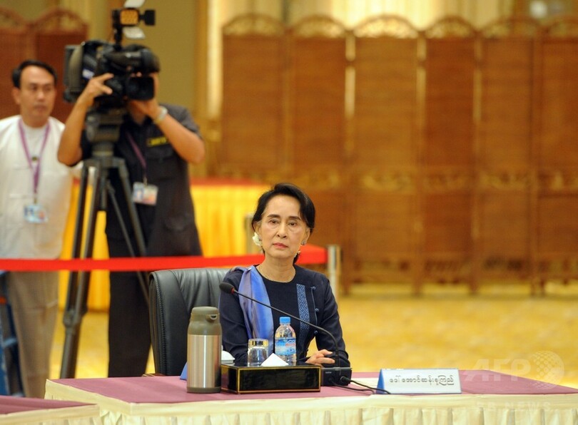 ミャンマー大統領、スー・チー氏や軍幹部と異例の協議