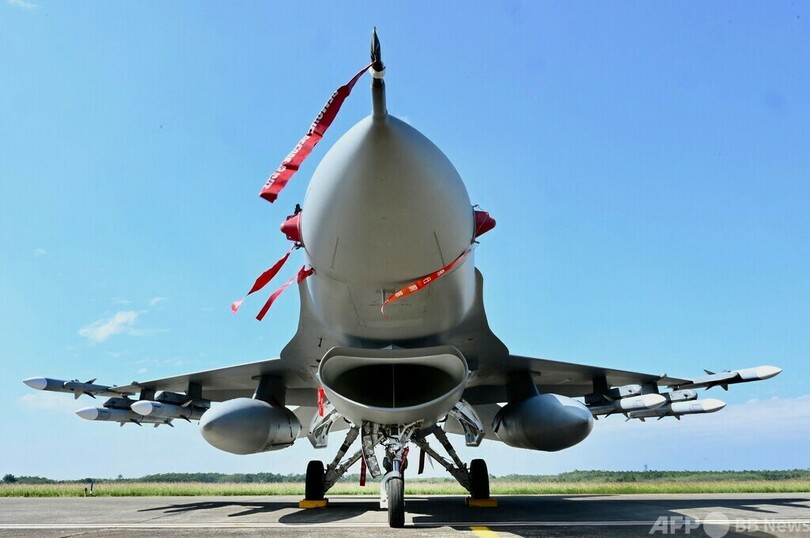 台湾、改良型F16部隊を初配備 対中防衛力を強化