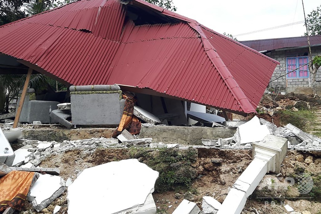 インドネシア東部地震、死者23人に 1万5000人以上が避難