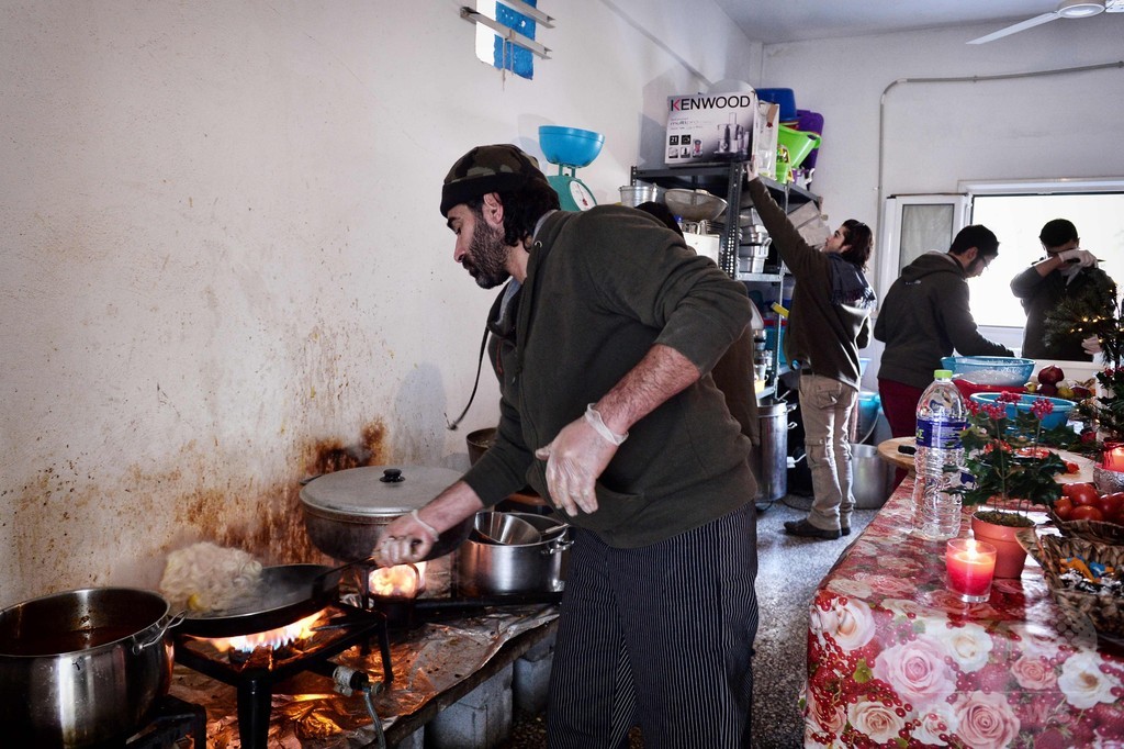 シリアを逃れたシェフ ギリシャ難民キャンプで振る舞う故郷の味 写真10枚 国際ニュース Afpbb News