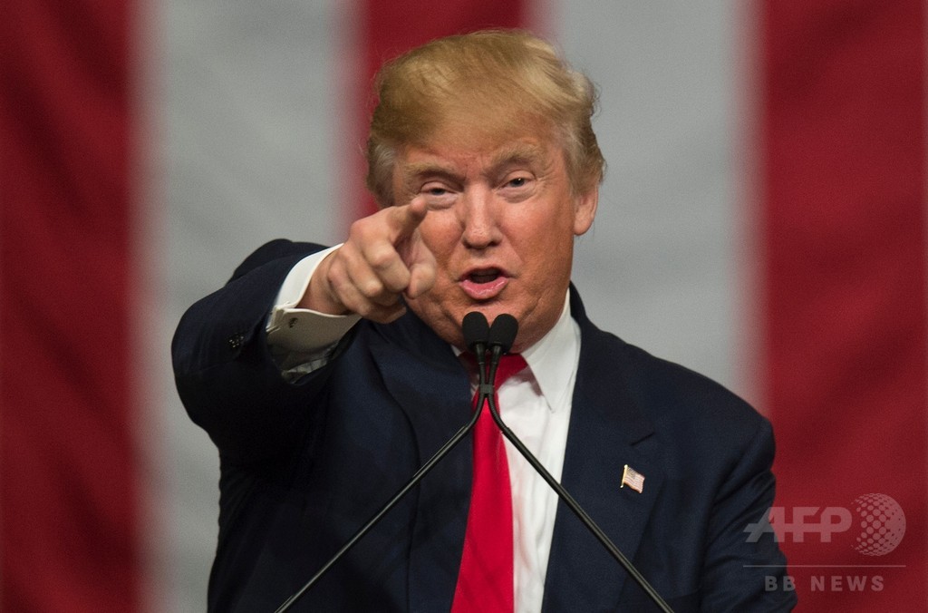 トランプ氏、アップル製品ボイコットを呼びかけ トランプ氏、アップル製品ボイコットを呼びかけ