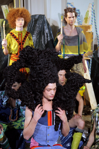 10年春夏パリ・メンズコレクション＞ベルンハルト・ウィルヘルム、新作