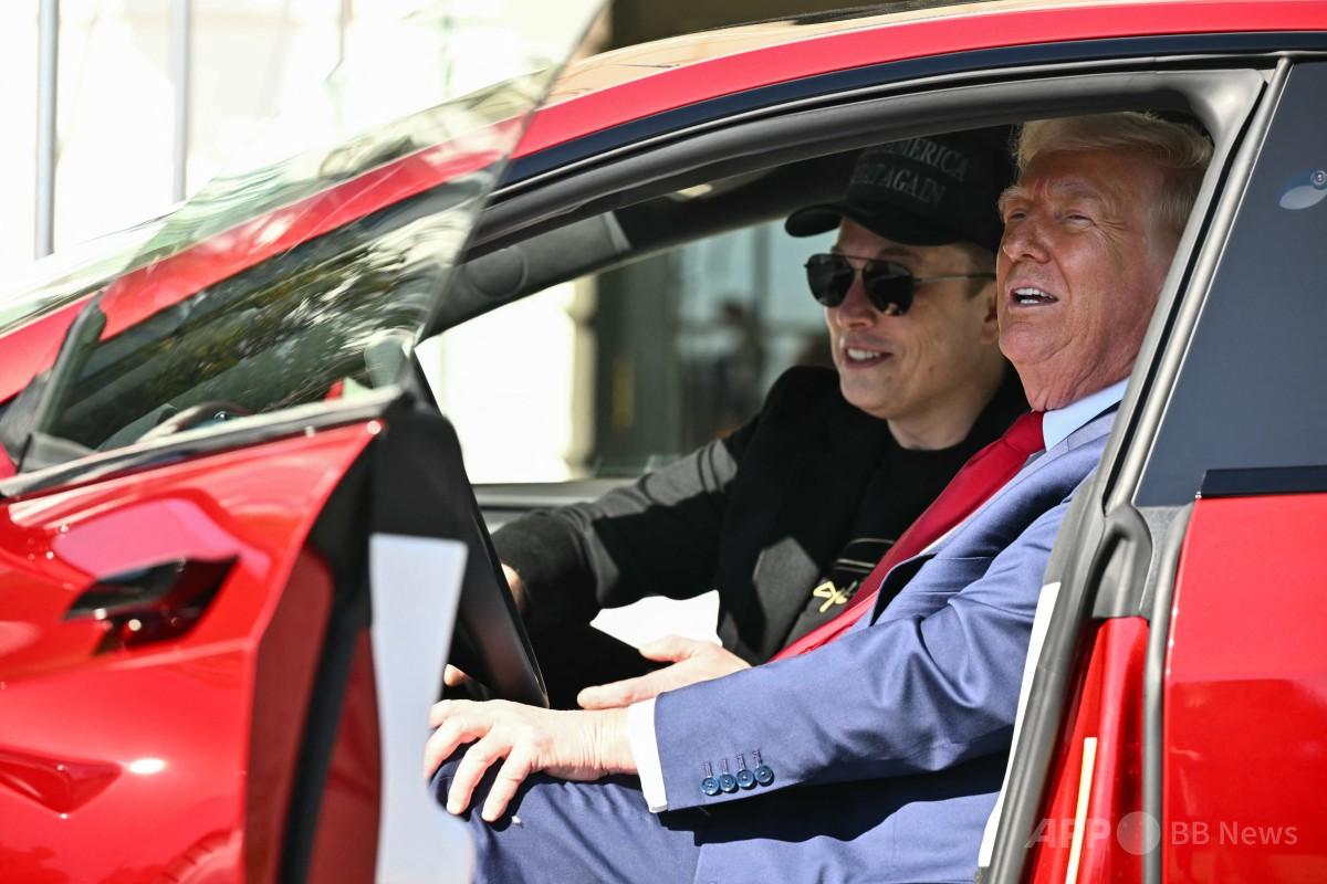 マスク氏、ケリー上院議員を「裏切り者」と非難 ウクライナ支援めぐり 写真3枚 国際ニュース：AFPBB News