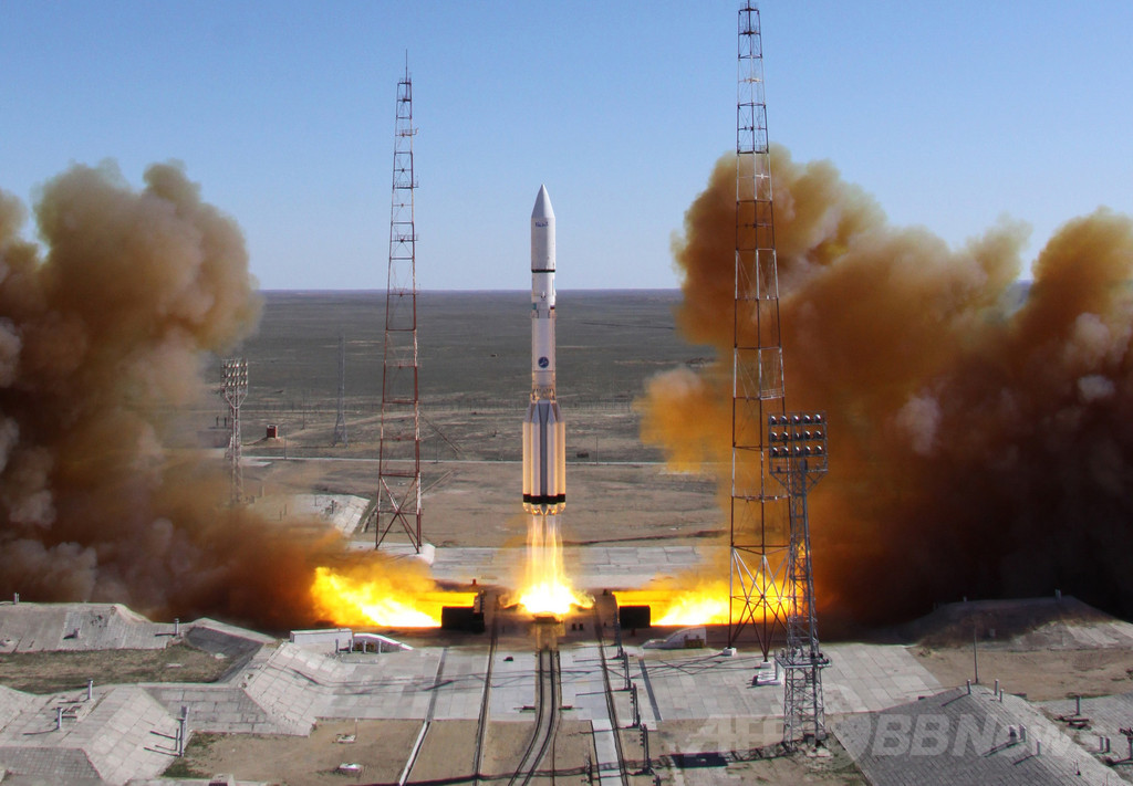 露プロトンロケット打ち上げ失敗、太平洋上で炎上 露プロトンロケット打ち上げ失敗、太平洋上で炎上