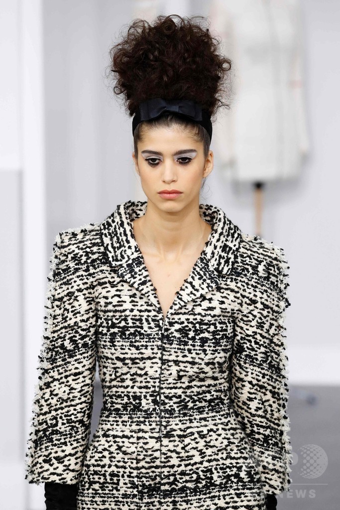 「シャネル」16/17年秋冬パリ・オートクチュール