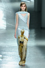 米ニューヨーク市内で発表された「ロダルテ（Rodarte）」14/15年秋冬コレクション（2014年2月11日撮影）。(c)AFP/Getty Images/Slaven Vlasic