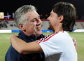 ドバイ･チャレンジカップ2012（Dubai Challenge Cup 2012）は4日行われ、ACミラン（AC Milan）はパリ・サンジェルマン（Paris Saint-Germain）に1-0で勝利した。

試合前に抱擁を交わすパリ･サンジェルマンのカルロ・アンチェロッティ監督（Carlo Ancelotti、左）とACミランのフィリッポ・インザーギ（Filippo Inzaghi、2012年1月4日撮影）。(c)AFP/FRANCK FIFE