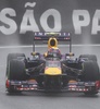 13F1第19戦ブラジルGP（Brazilian Grand Prix 2013）予選。予選に臨むレッドブル（Red Bull）のマーク・ウェバー（Mark Webber、2013年11月23日撮影）。(c)AFP/MIGUEL SCHINCARIOL