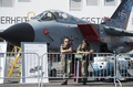 ドイツ・ベルリン（Berlin）で開催のベルリン国際航空宇宙ショー（ILA）で展示された戦闘機「Tornado」（2014年5月20日撮影）。(c)AFP/JOHANNES EISELE