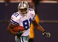 第4Qにタッチダウンを決めるカウボーイズのテレル・オーウェンズ（%%Terrell Owens%%）。(c)AFP/Getty Images Al Bello