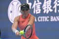 テニス、中国オープン、女子シングルス準々決勝。リターンを打つパウラ・バドサ（2024年10月3日撮影）。(c)Jade Gao / AFP